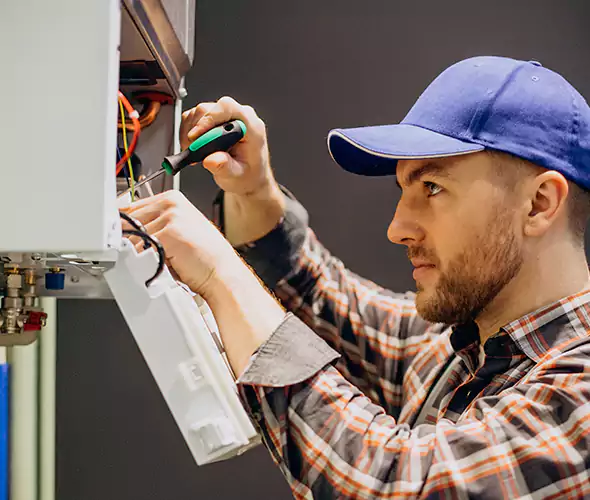 Expert Plumber for Tankless Water Heater Maintenance in Warwick, RI: Schedule Professional Maintenance Services with Us