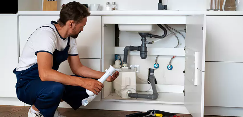 Plumbers for Frozen Pipes in Warwick